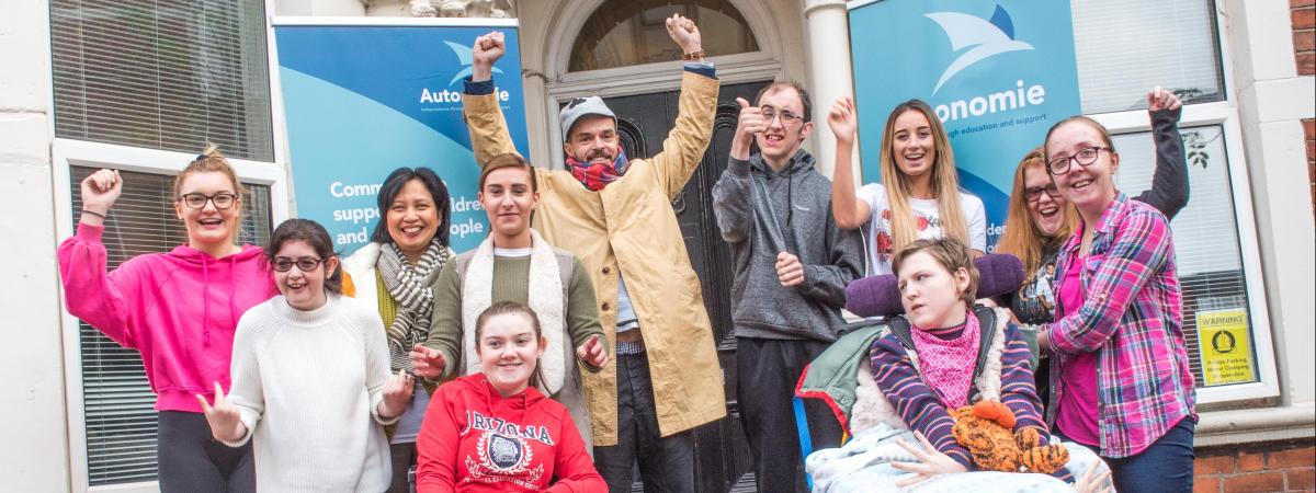 Young people that attend Autonomie's Freedom2Choose project were recently joined  at LILAC House by author and illustrator Oliver Jeffers, patron of the charity.