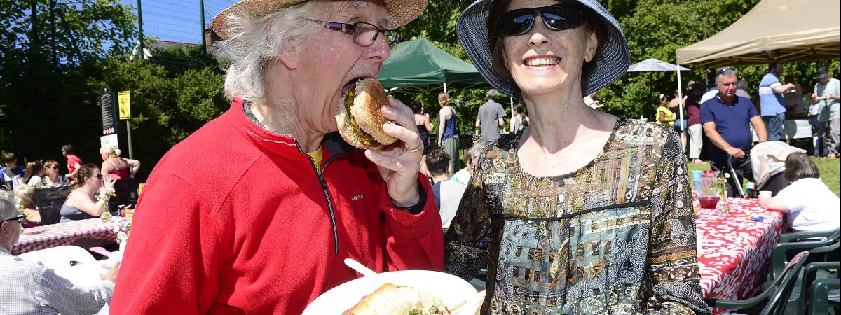 people eating and enjoying Food Fun and Friendship #TheBigLunch 