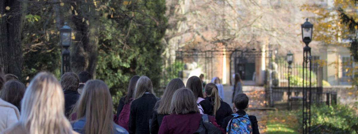 The Brilliant Club on a University tour with young people