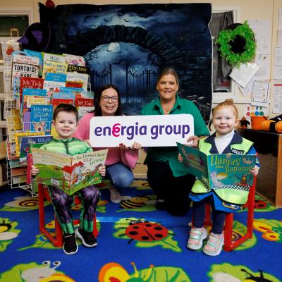 Pictured (L-R) is school pupil Emmet, Energia Group representative Louise Kennedy, Kenbann Community Pre School leader Karen Scollay and school pupil Rosie.